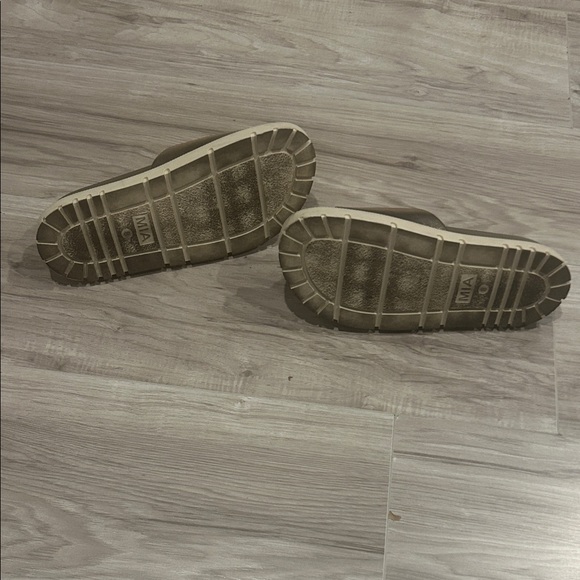 MIA Women Sandals - Picture 2 of 4